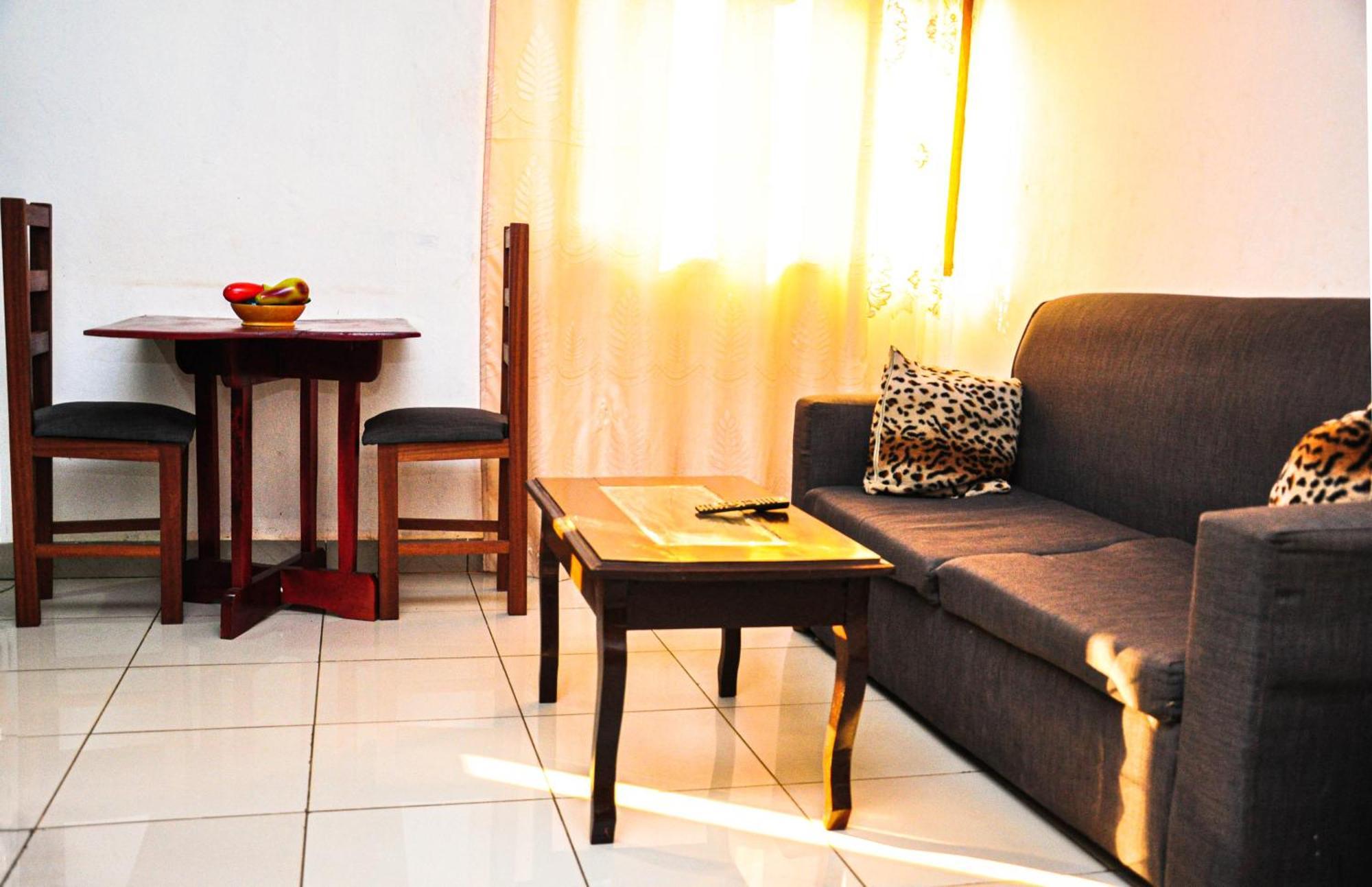 Les Logis De Nouvelle Route Bastos Apartamento Yaoundé Exterior foto